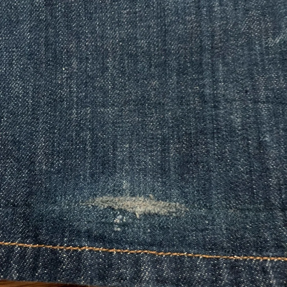✨LEVI’S✨GENUINE 501 BUTTONFLY sz38x30🔹2sm frays at hem as seen in photos 💥GUC💥